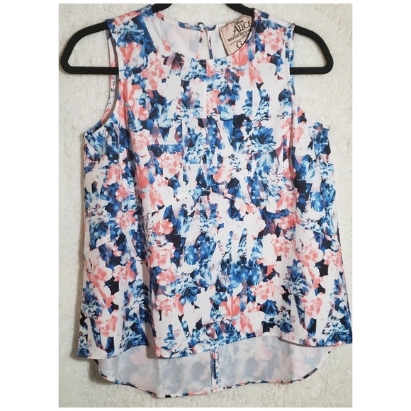 G by Giuliana | Scoop Neck Floral Blouse s… - Picture 1 of 4